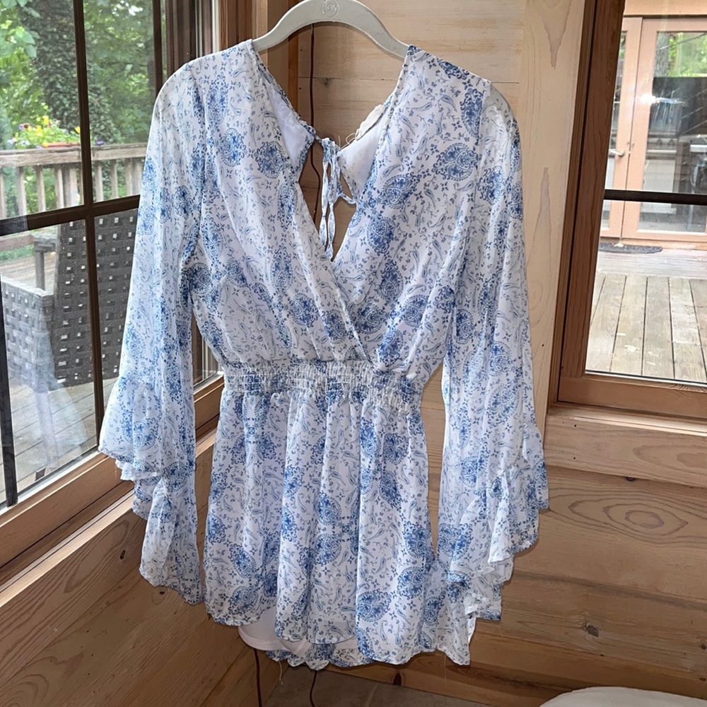 🌿 Altar’d State printed flowy romper